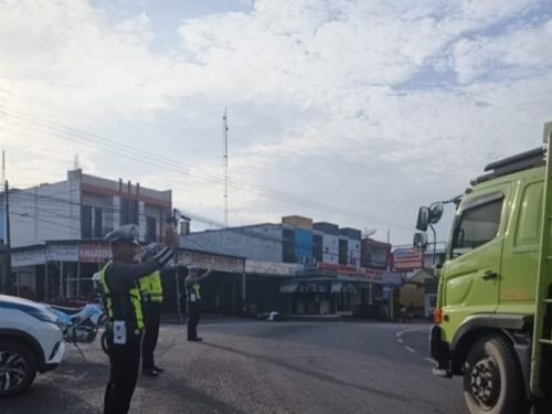 Sat lantas polres mesuji laksanakan pengamanan rawan pagi di simpang marbun